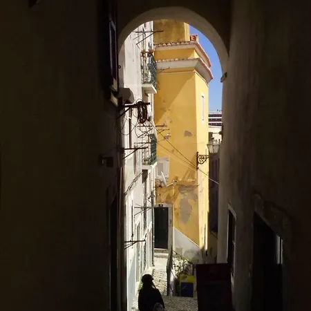 Alfama Cozy Loft Apartmán *